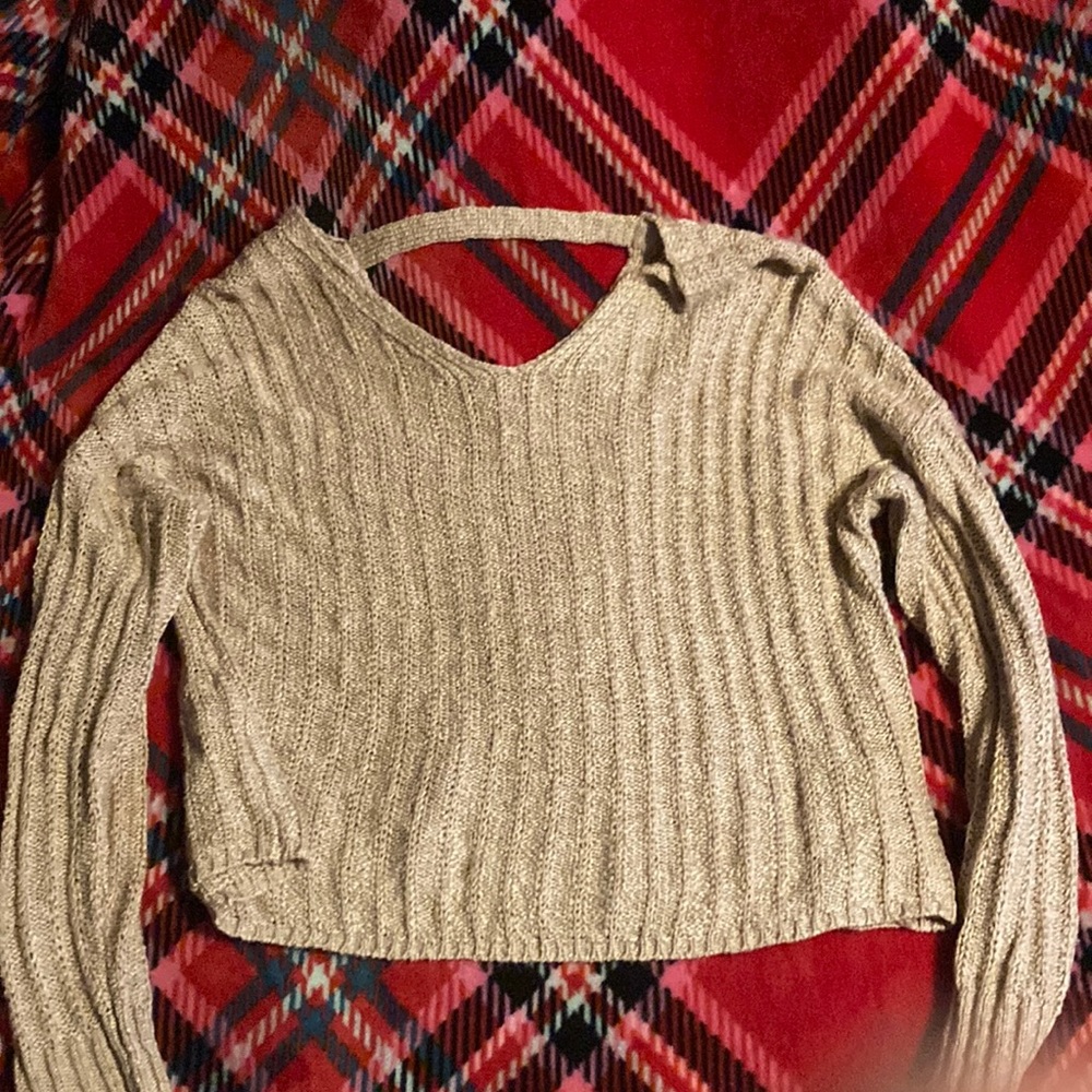 Light pink knitted top